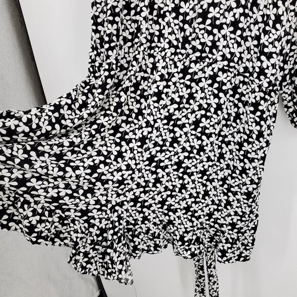 NWT Who What Wear Tossed Cloverbud Black and White Print 3/4 Sleeve Romper 4X - Picture 7 of 13